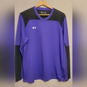 Under Armour Men's Loose Fit Heatgear Purple and Black Long Sleeve Tee. Size L